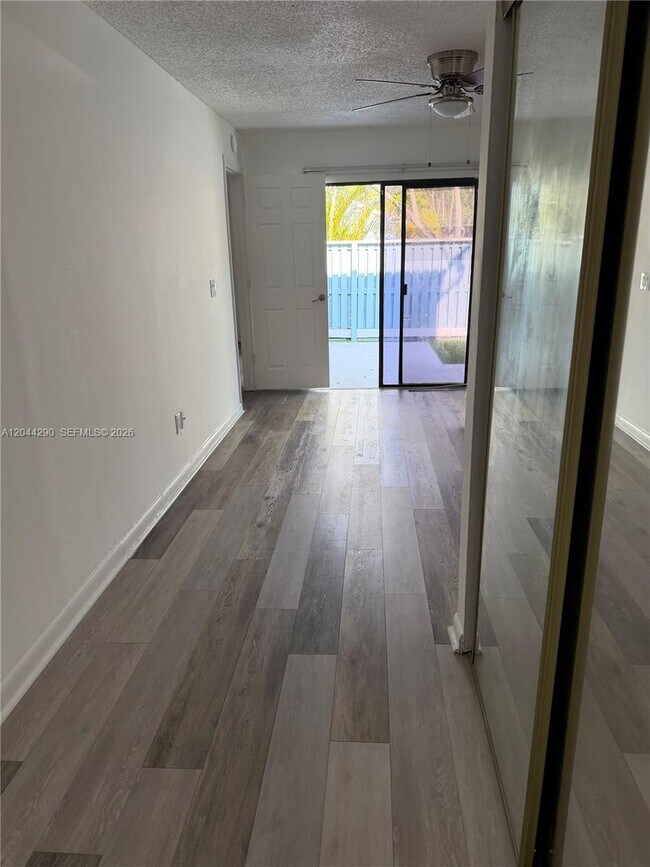 Building Photo - 1808 Runners Way