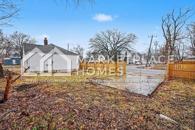 Building Photo - 19818 Fenmore St