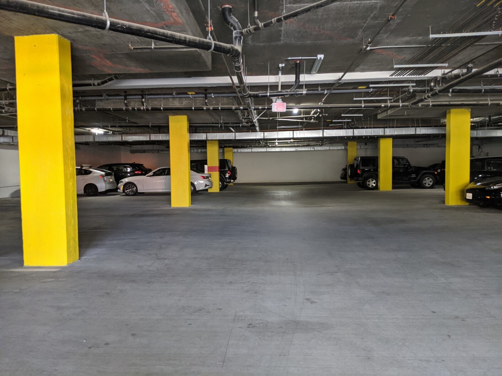 Building Photo - 654 N Virgil Ave