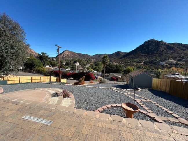 Building Photo - Fully Remodeled 3 bed 2.5 bath Home in the...