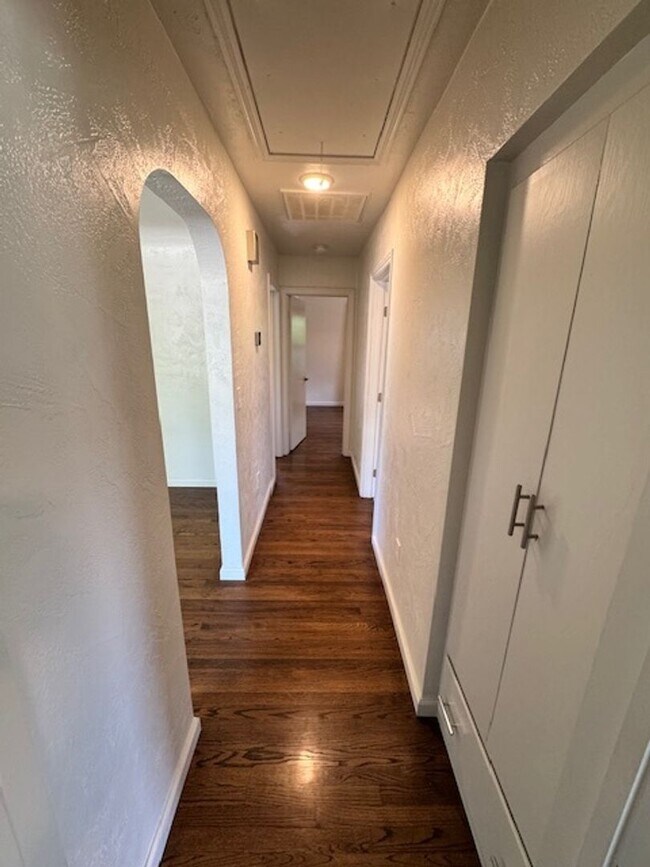 Building Photo - Charming Updated 4-Bedroom Home in the Garden Tract – Hardwood Floors, Central Air, 2-Car Garage ...