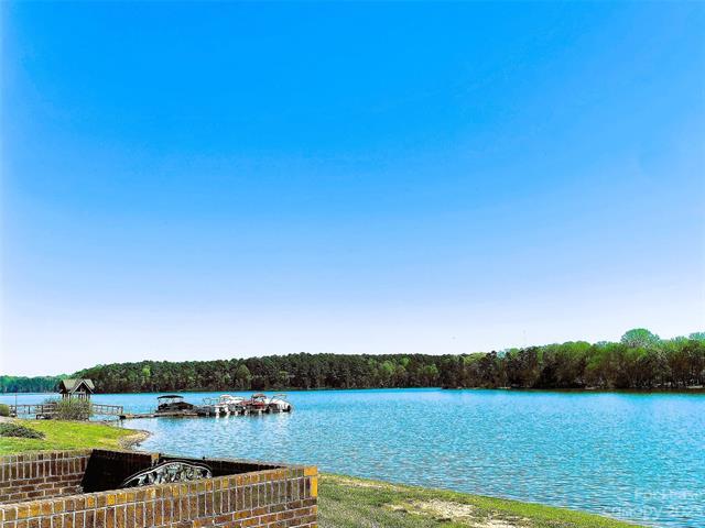 Building Photo - 920 Jetton St