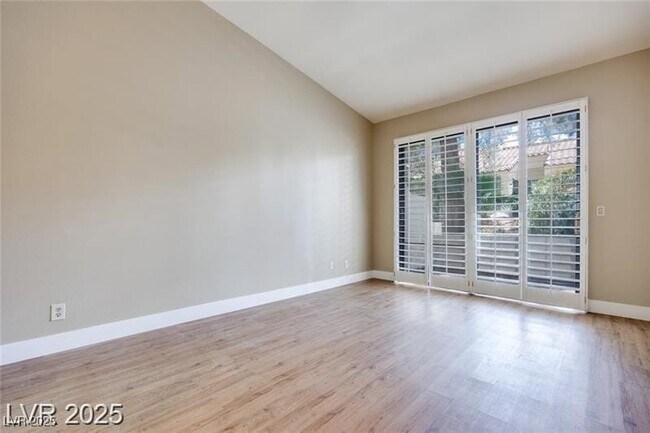 Building Photo - 2723 Seabridge Dr