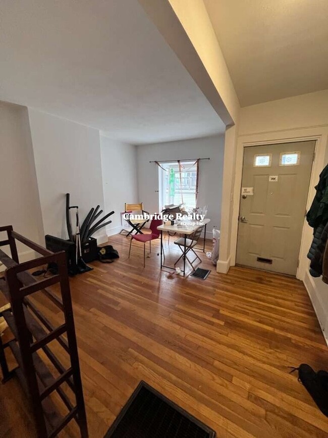 Building Photo - 731 Parker St