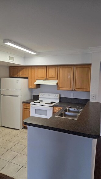 Building Photo - 15065 Michelangelo Blvd