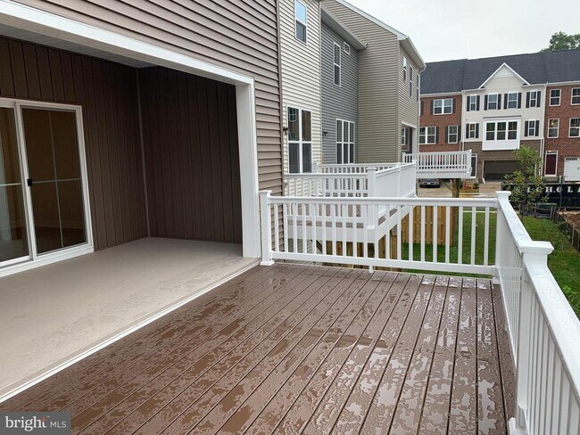 Building Photo - 11263 Dry Spring Dr