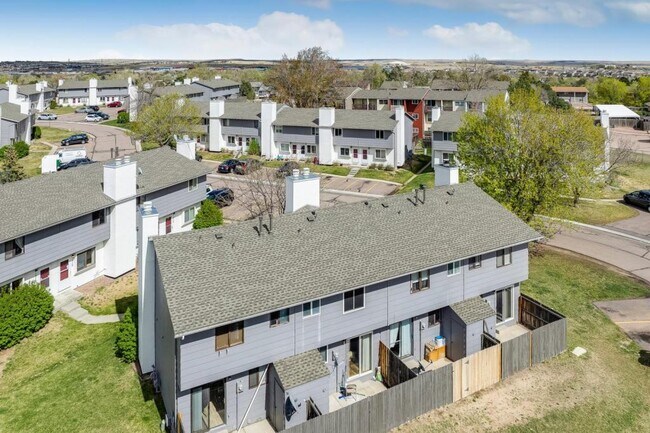 Building Photo - 1306 Soaring Eagle Dr