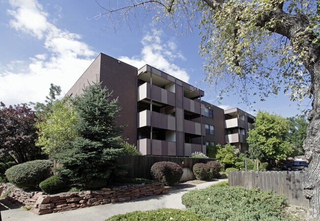 Shady Creek Apartments - 2227 Canyon Blvd
