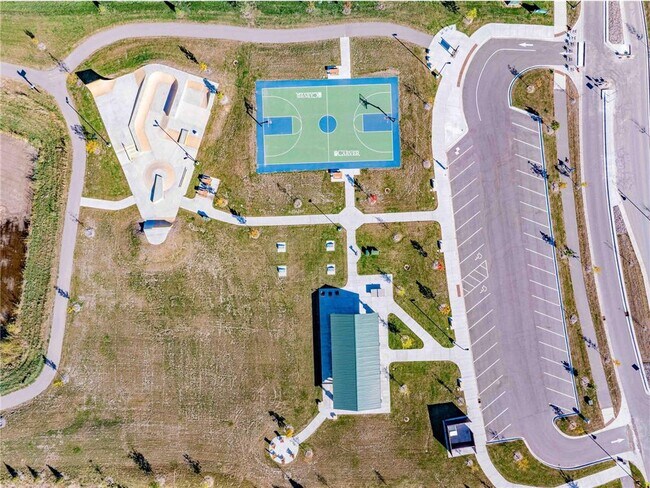 Building Photo - 143X Nutmeg Cir