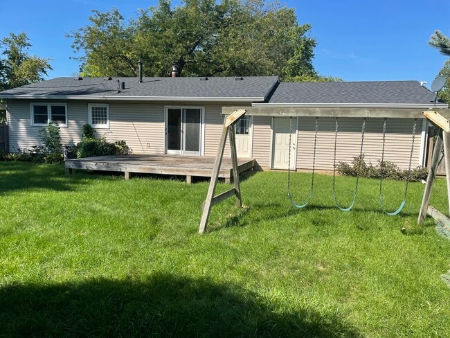 Building Photo - 4625 Candlelight Dr