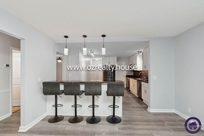 Building Photo - 5537 Willowood Ct