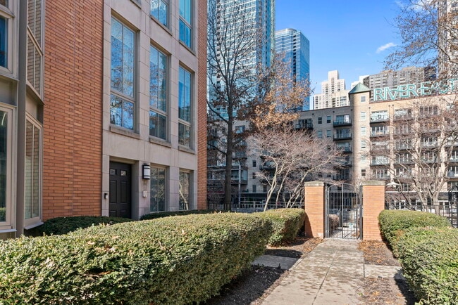 Building Photo - 424 E North Water St