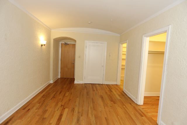 Building Photo - 541 W Arlington Pl