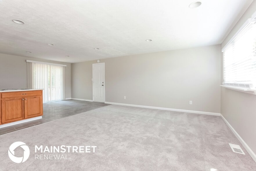 Building Photo - 2313 Bernie Dr