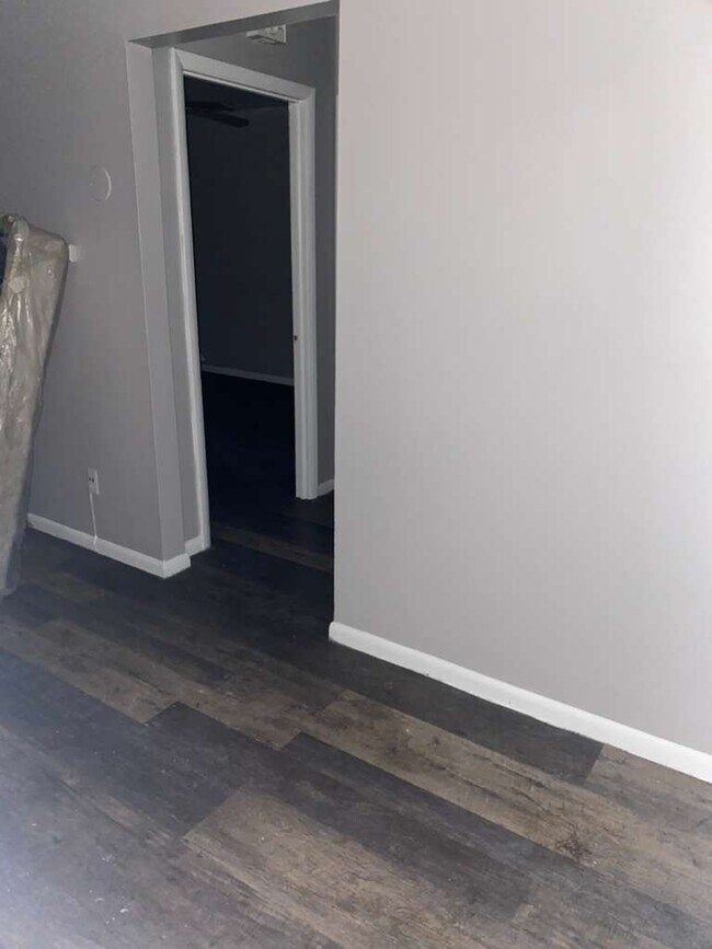 Building Photo - 1885 N Taylor Rd