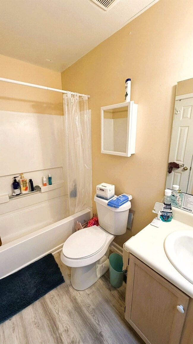 Building Photo - 2173 Timberwood Cir S