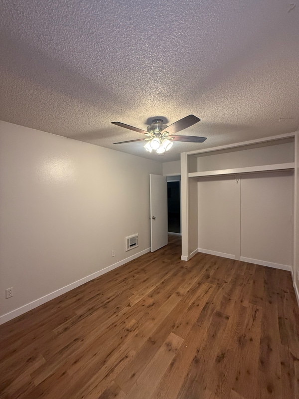 Building Photo - 319 Jullien Dr