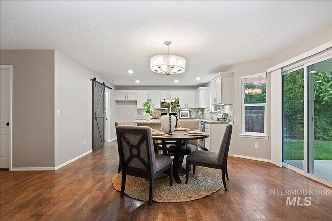 Building Photo - 4712 S Glenmere Way