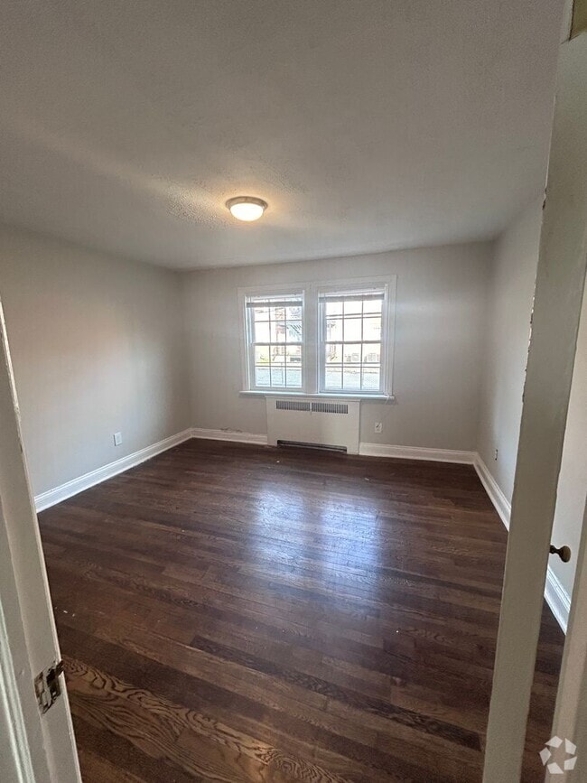 Building Photo - Coming Soon! | Freshly Updated 1 Bed, 1 Bath
