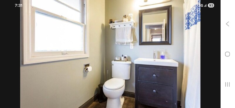 Building Photo - 1205 NE Killingsworth St