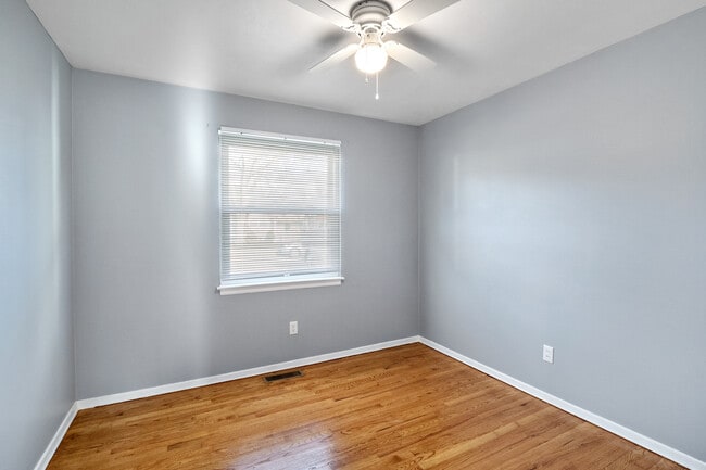 Building Photo - 12010 Glenpark Dr