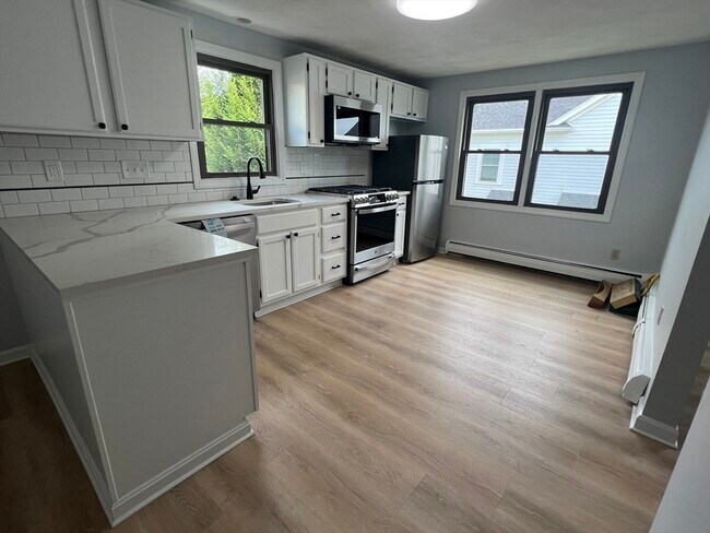 Primary Photo - 204 California St