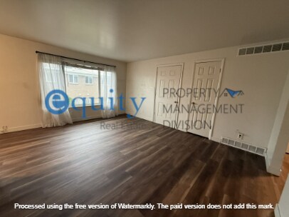 Building Photo - 545 Stringham Ave