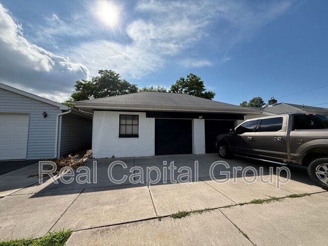Building Photo - 2965 Jerauld Ave