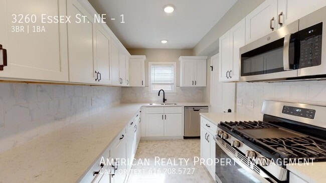 Building Photo - 3260 Essex St NE