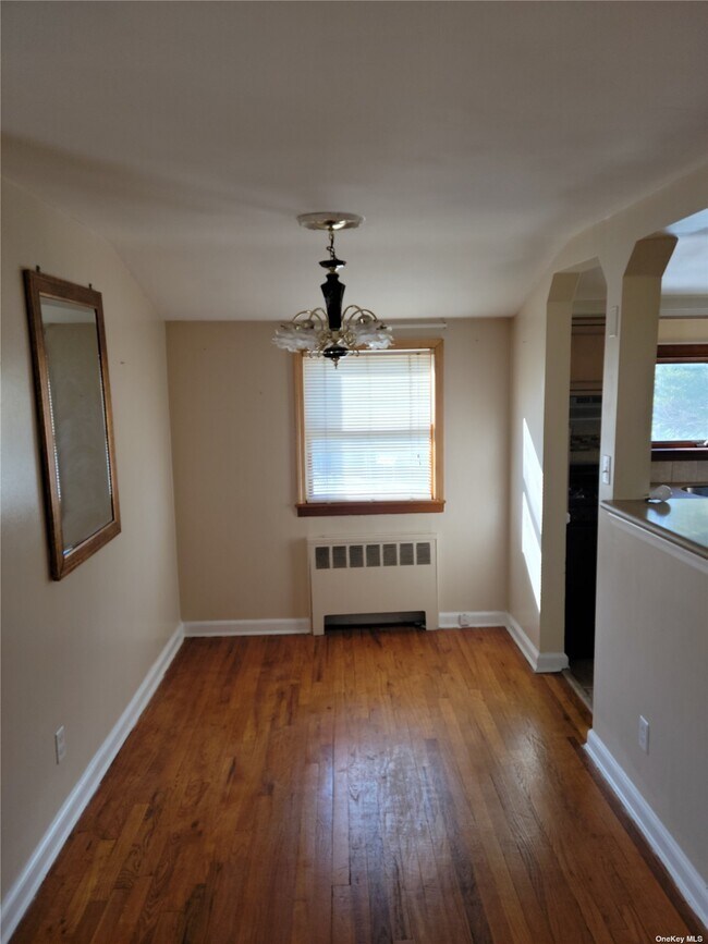 Building Photo - 48 Hendrick Ave