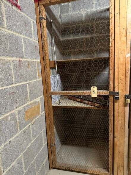 Building Photo - 5817 Edson Ln