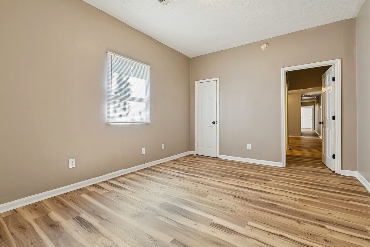 Building Photo - 2562 N Galvez St