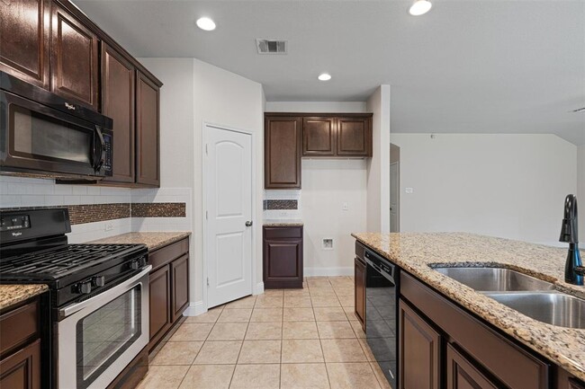 Building Photo - 3021 Angelina Ct