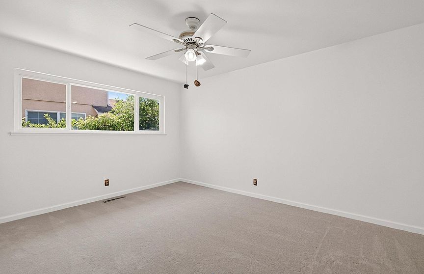 Building Photo - 36740 Theta Ct