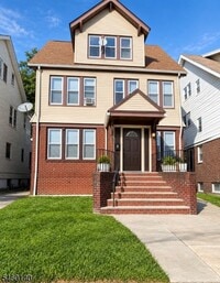 Building Photo - 131 Vassar Ave