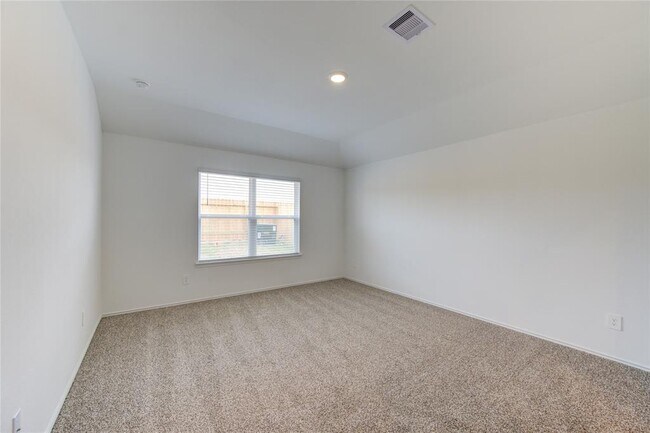 Building Photo - 24434 Elmwood Falls Dr