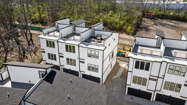 Building Photo - 223 Oceola Ave