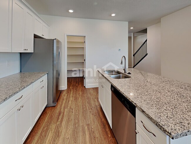 Building Photo - 2308 E Tumbleweed Rd