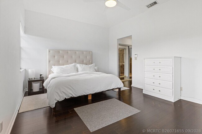 Building Photo - 5190 Lake Catalina Dr