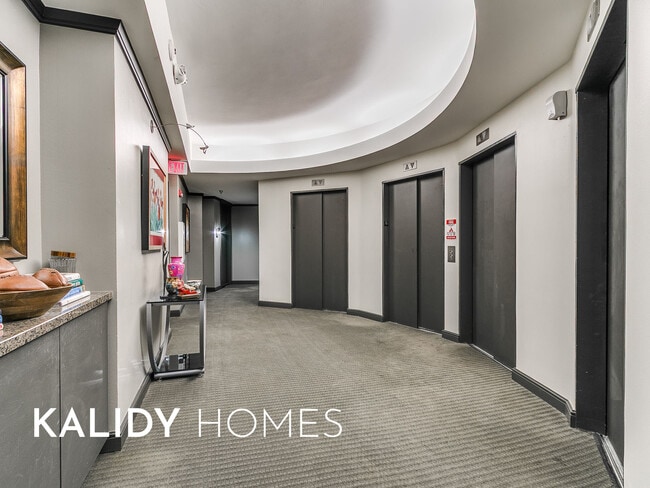 Building Photo - 5900 Mosteller Dr