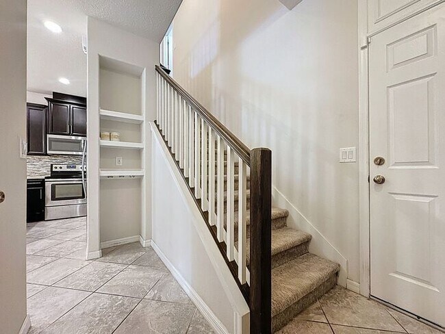 Building Photo - Spacious Townhome for Rent in Tapestry