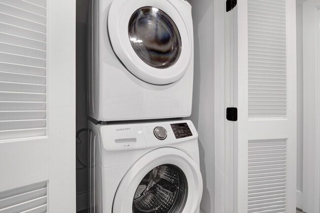 Building Photo - 5226 11th St NE