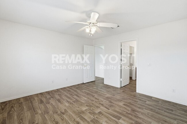 Building Photo - Bright, Open Floor Plan with Low-Maintenance Yard in Arizona City!