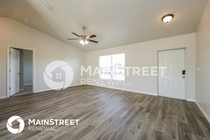 Building Photo - 3409 24th St W