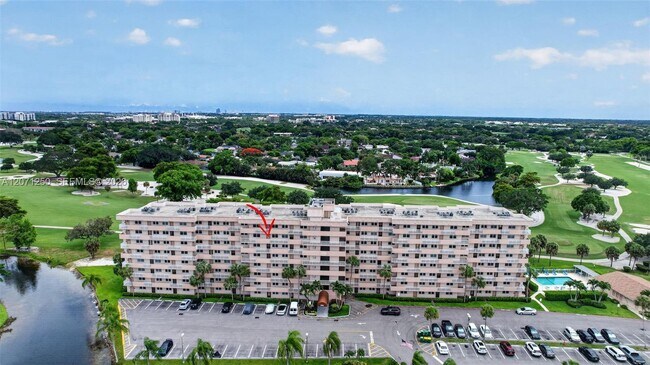 Building Photo - 250 Jacaranda Dr