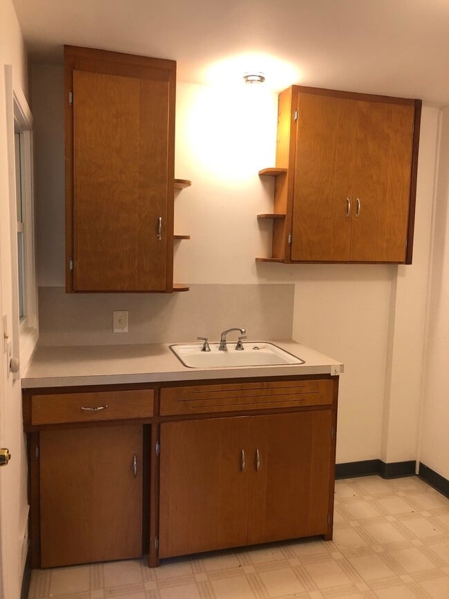 Building Photo - Spacious 3BR Home on Quiet Cul-de-Sac – Minutes from Downtown TC!