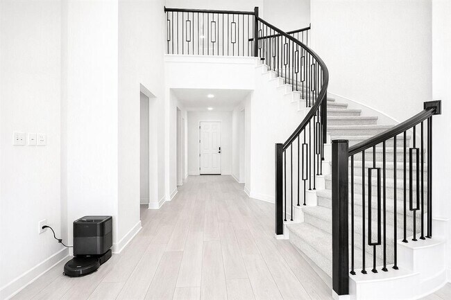 Building Photo - 6401 Velvet Leaf Ln