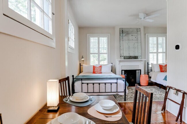 Building Photo - 916 Howard St