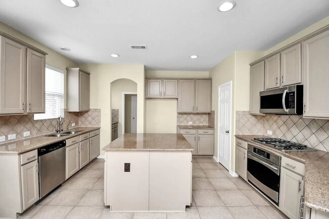 Building Photo - 6315 Bain Dr