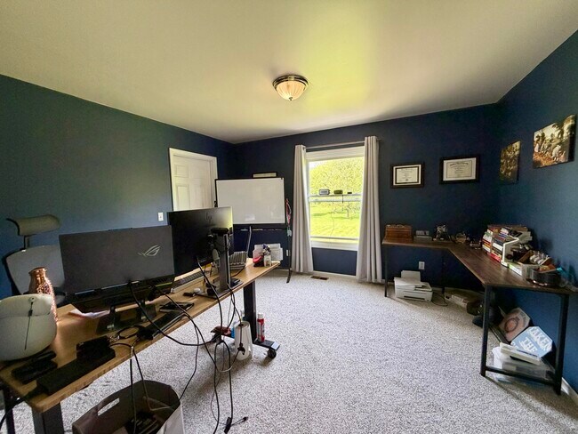 Building Photo - 6961 Suncrest Dr